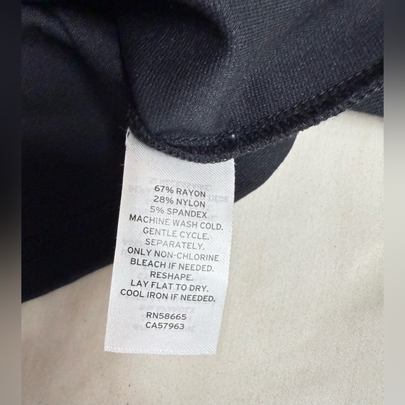 NORDSTROM RACK Black Asymmetrical twist front sleeveless Top size S - Picture 11 of 13